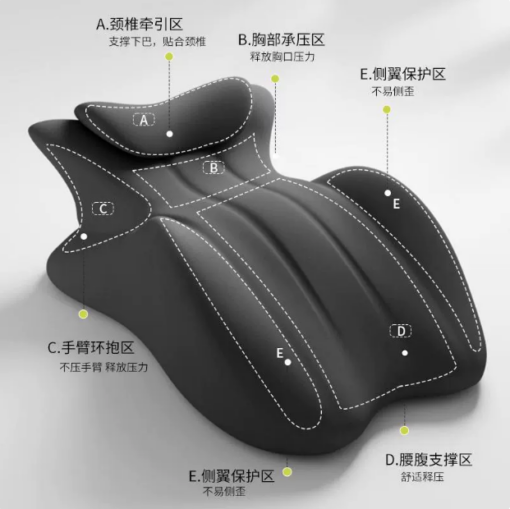 Dormir sur le lit sur le lit gisant sur l'oreiller de lit allongé sur l'oreiller de lit jouant avec un dossier de mousse à mémoire de téléphone mobile allongé sur le coussin d'oreiller en position couchée allongée sur l'oreiller de sommeil – Image 2