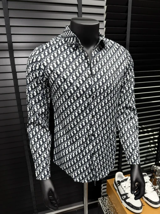 Nouvelle veste de chemise à manches à manches longues minces fines pour la belle chemise haut de gamme pleine de lettres imprimées
